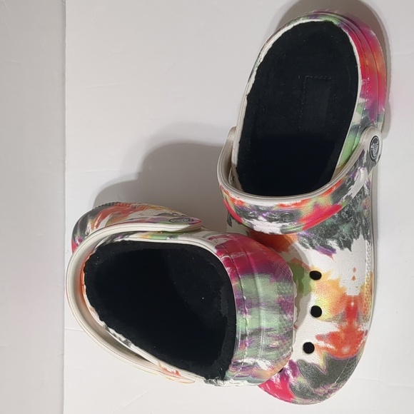 Tie Dye Fuzzy Lined Crocs unisex women 6 Men 4 - Picture 5 of 8